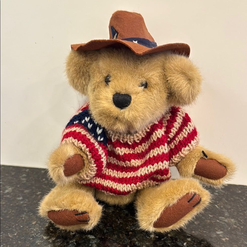 Pick Ford Bear "Cody" The Brass Button Bear collection vintage american Flag